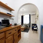 Classy 2 Bedroom Apartment In City Center