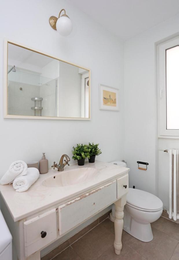 Classy 2 Bedroom In Center Appartamento Bucarest